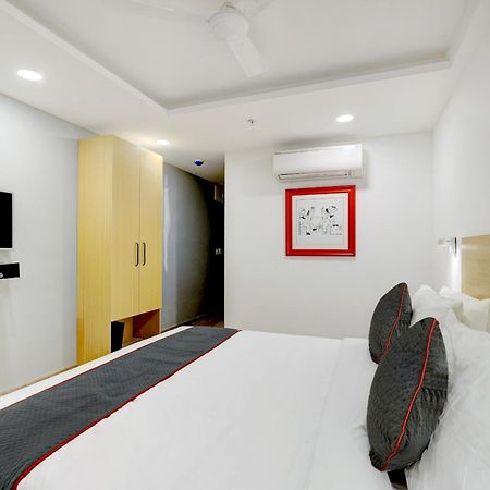 Super Townhouse Rajyash Rise Hotel Sarkhej Exterior photo